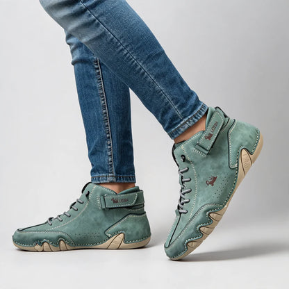 Barevo orthopedische schoenen – Groen, gedragen door model
