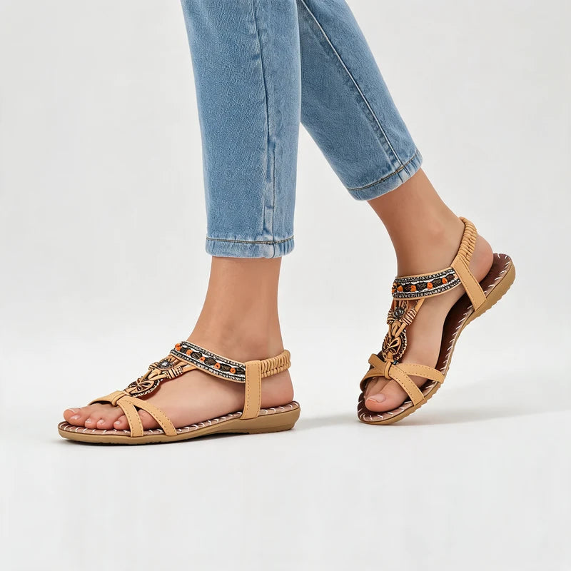 Belleva open teen sandalen – Bruin-geel, gedragen door model