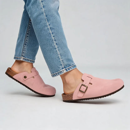 Clogevo lichtgewicht comfort clogs – Roze, gedragen door model