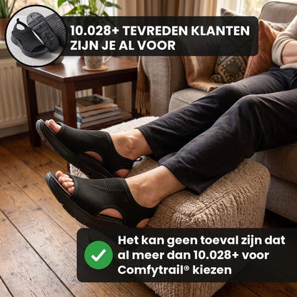 Comfytrail orthopedische comfortsandalen – Zwart, lifestyle op straat