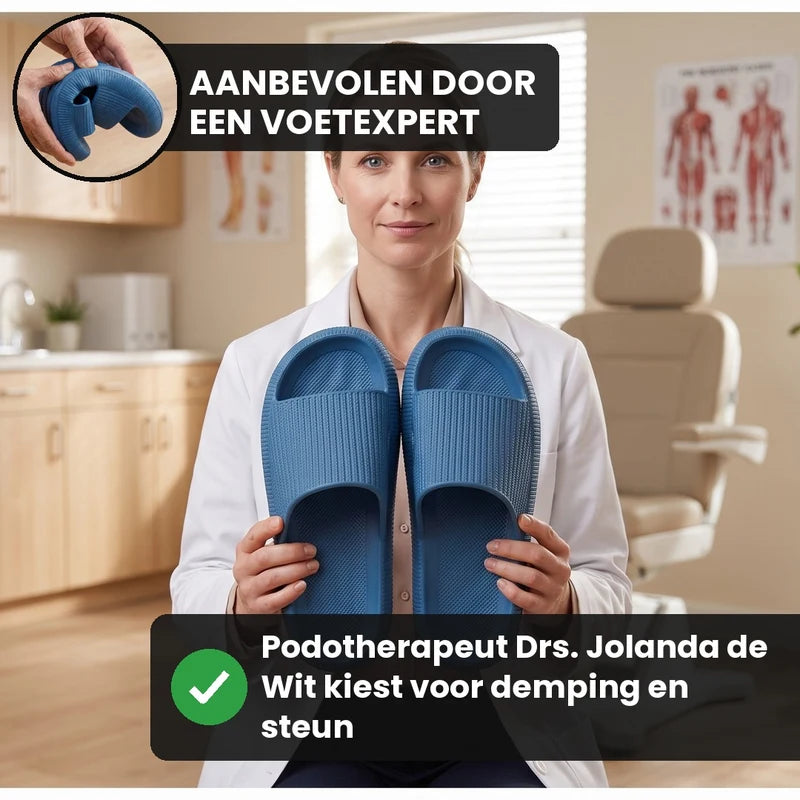 HappySlides comfortslippers – Blauw, lifestyle op straat