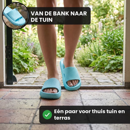 HappySlides comfortslippers – Lichtblauw, lifestyle op straat