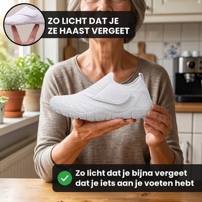 Natueva lichte & flexibele barefoot schoenen – Wit, lifestyle op straat