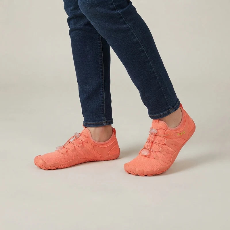 Natustep anatomische sneakers – Koraal, gedragen door model