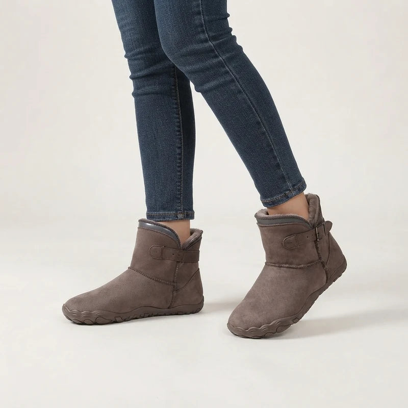 Nordeva waterafstotende snowboots – Donkerbruin, gedragen door model