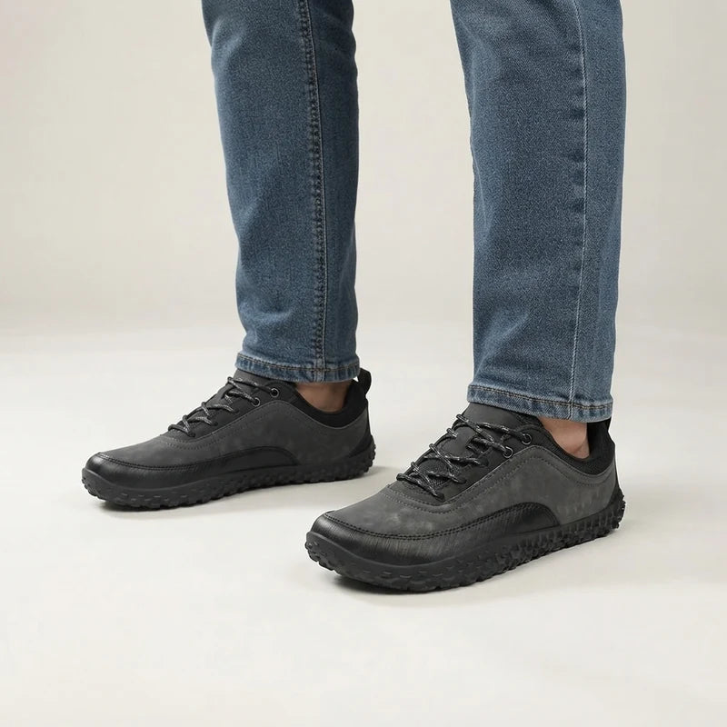 Nordevo waterafstotende schoenen – Grijs, gedragen door model