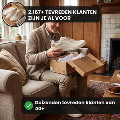 Ruimstep brede comfortsneakers – Beige, lifestyle op straat