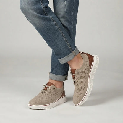 Solevo Mark II lichtgewicht comfortsneakers – Bruin, gedragen door model
