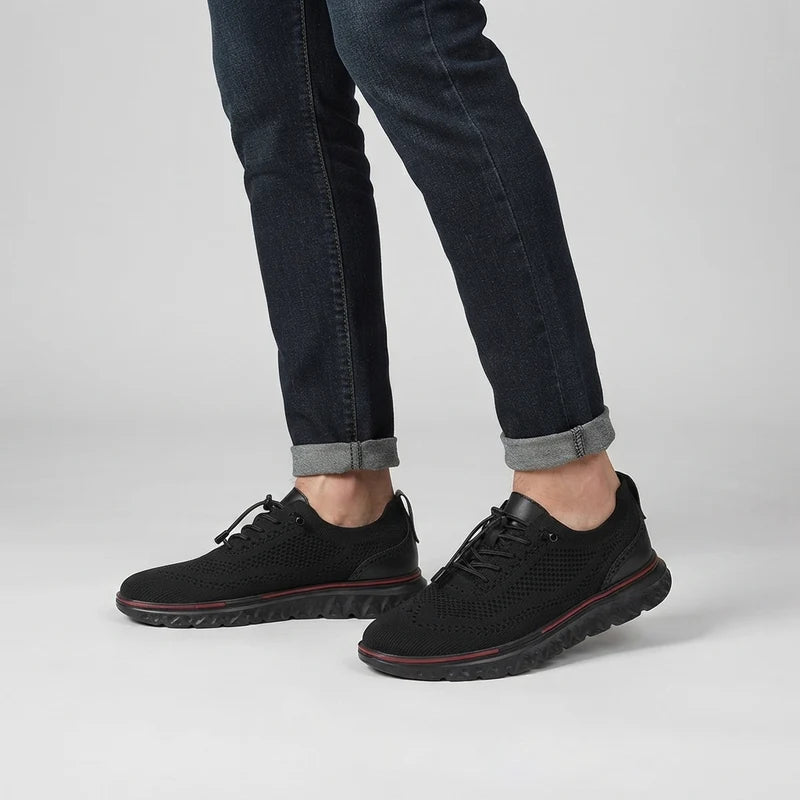 Solevo Mark II lichtgewicht comfortsneakers – Zwart, gedragen door model