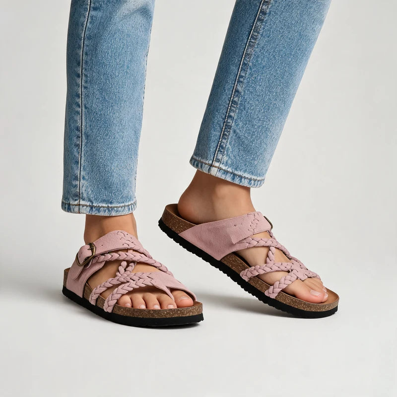 Zomerstep gevlochten leren sandalen – Roze, gedragen door model