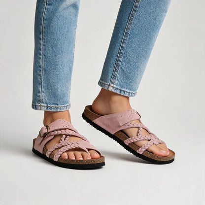 Zomerstep gevlochten leren sandalen – Roze, gedragen door model